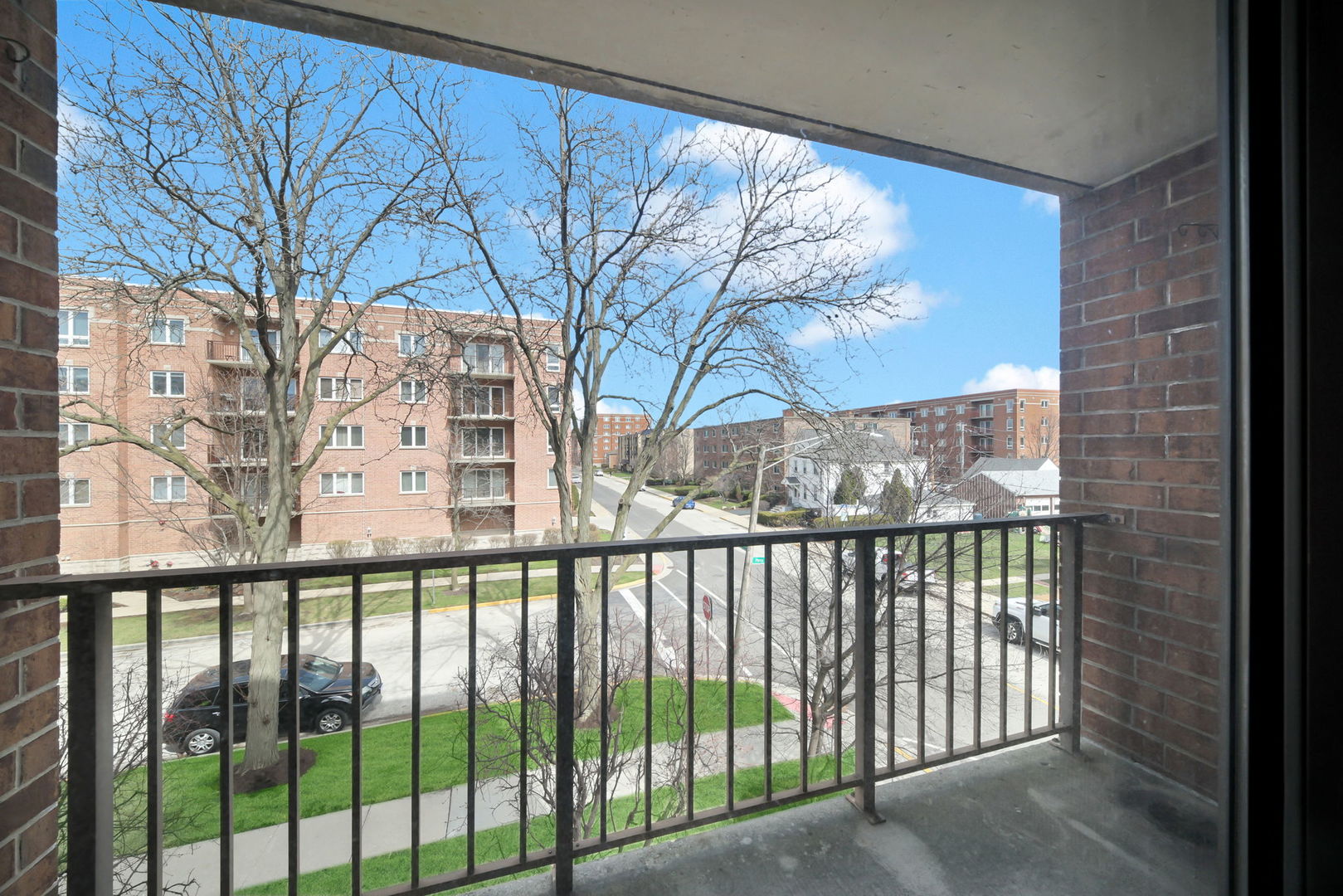 1389 Perry Street 203