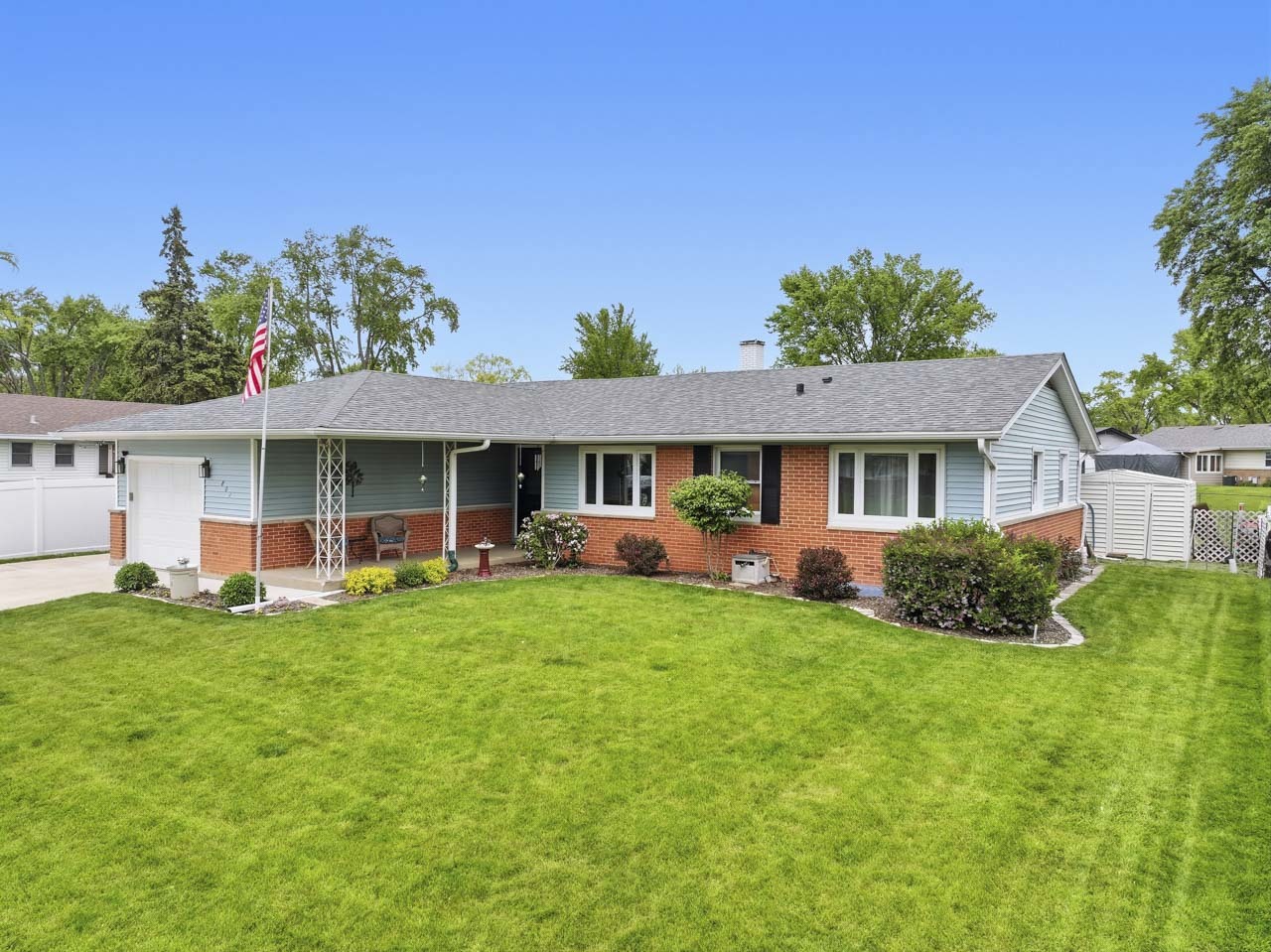 801 Delphia Avenue