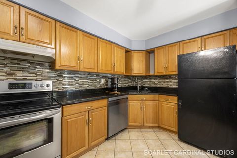 Tiny photo for 1240 S Lorraine Road #2b, Wheaton, IL 60189 (MLS # 12516152)