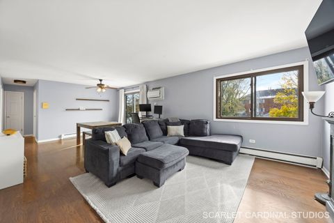 Tiny photo for 1240 S Lorraine Road #2b, Wheaton, IL 60189 (MLS # 12516152)