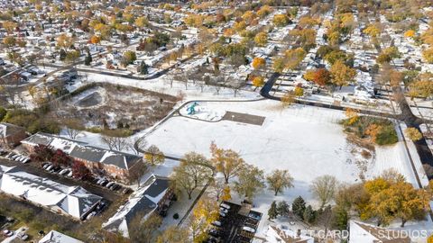 Tiny photo for 1240 S Lorraine Road #2b, Wheaton, IL 60189 (MLS # 12516152)