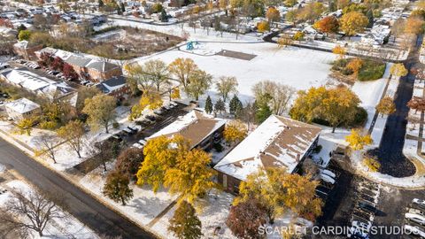 Tiny photo for 1240 S Lorraine Road #2b, Wheaton, IL 60189 (MLS # 12516152)