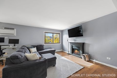 Tiny photo for 1240 S Lorraine Road #2b, Wheaton, IL 60189 (MLS # 12516152)