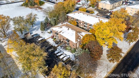 Tiny photo for 1240 S Lorraine Road #2b, Wheaton, IL 60189 (MLS # 12516152)