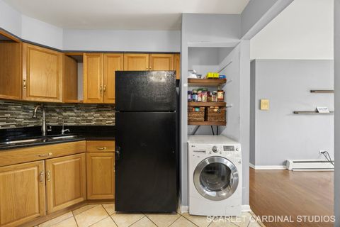 Tiny photo for 1240 S Lorraine Road #2b, Wheaton, IL 60189 (MLS # 12516152)