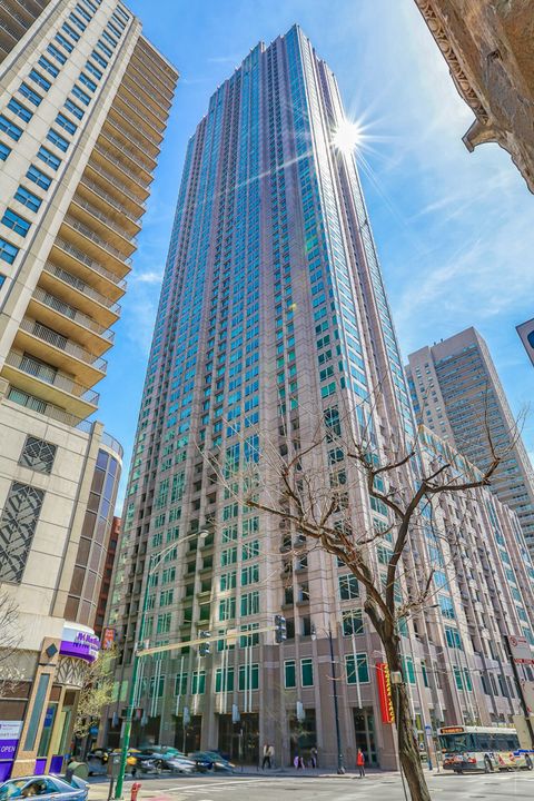 33 W Ontario Street 39ES Chicago IL 60654