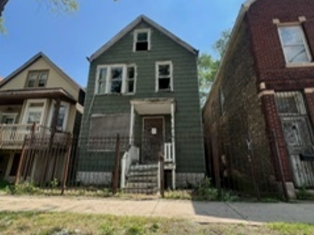 8207 S South Shore Drive