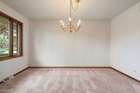 Tiny photo for 1621 Claremont Drive, Darien, IL 60561 (MLS # 12622830)