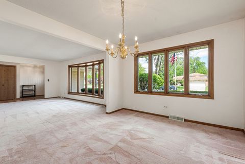 Tiny photo for 1621 Claremont Drive, Darien, IL 60561 (MLS # 12622830)