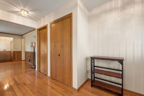 Tiny photo for 1621 Claremont Drive, Darien, IL 60561 (MLS # 12622830)