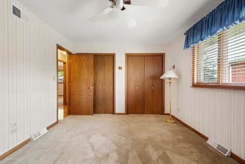Tiny photo for 1621 Claremont Drive, Darien, IL 60561 (MLS # 12622830)