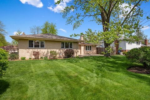 Tiny photo for 1621 Claremont Drive, Darien, IL 60561 (MLS # 12622830)