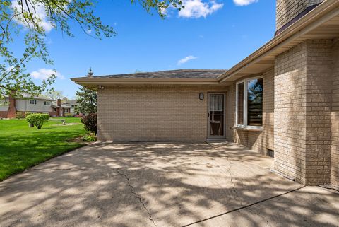Tiny photo for 1621 Claremont Drive, Darien, IL 60561 (MLS # 12622830)