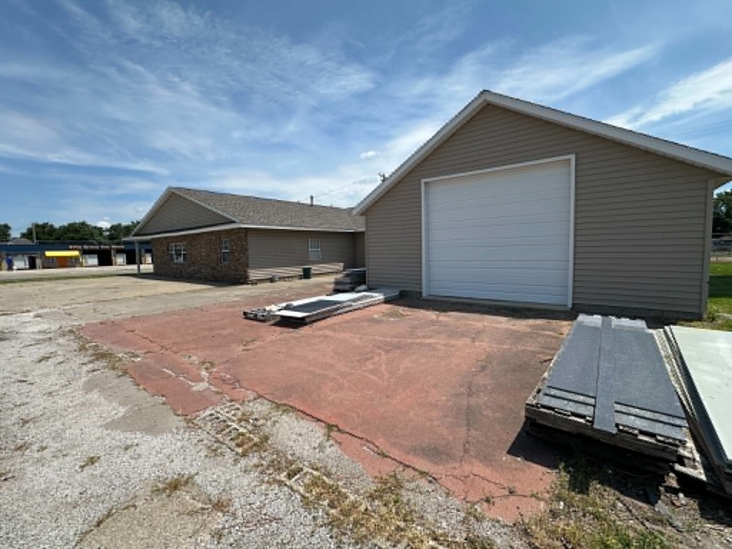 403 S Sycamore