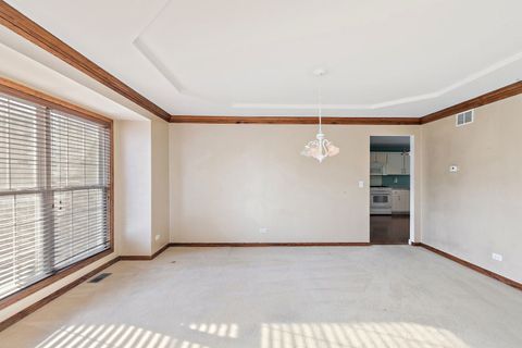 Tiny photo for 494 Rosewood Drive, Carpentersville, IL 60110 (MLS # 12530483)