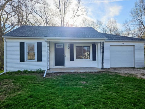 Photo of 1320 S 13th Street, Pekin, IL 61554 (MLS # 12645355)