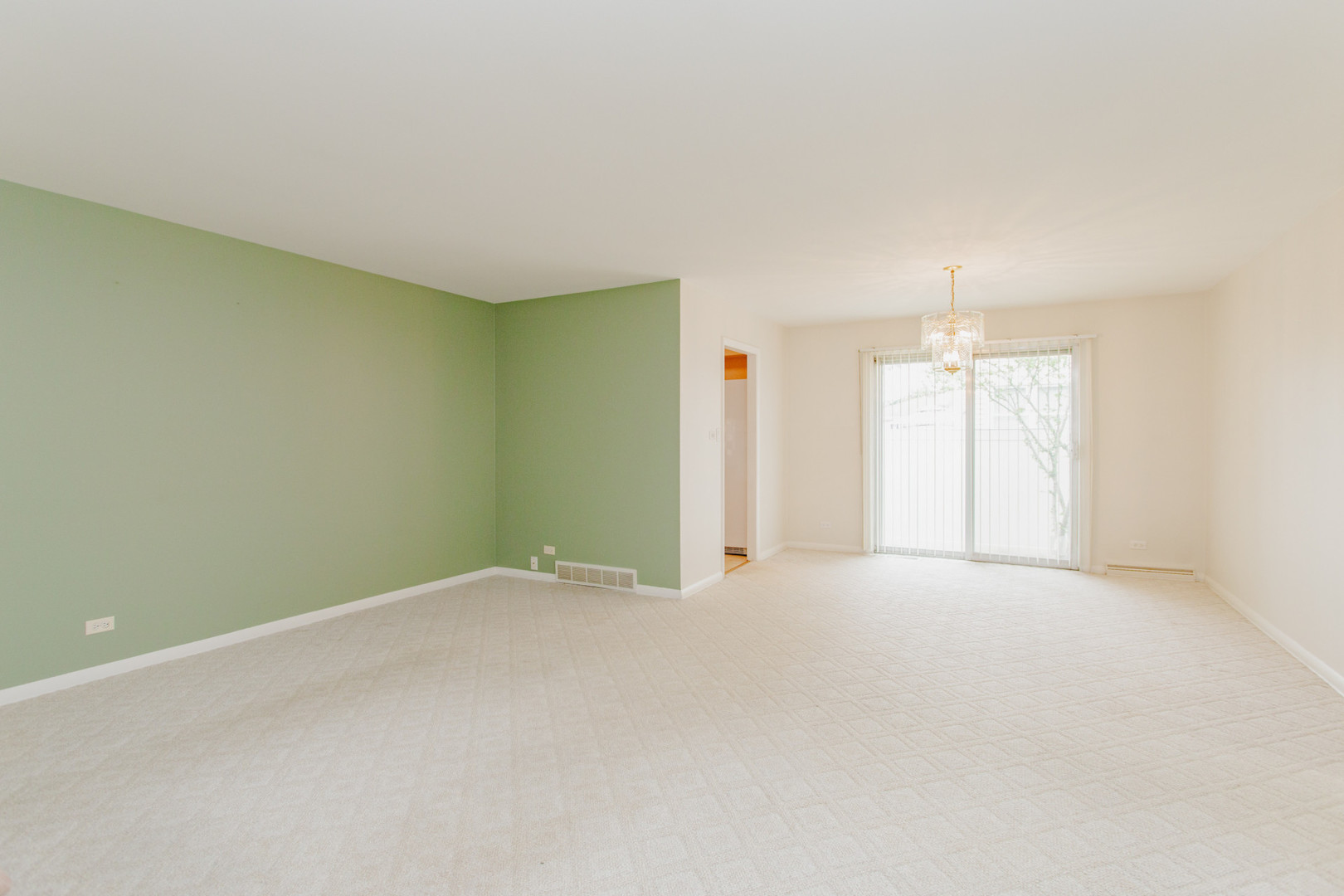 818 Leahy Circle
