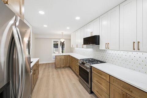 Tiny photo for 1935 Mission Hills Lane, Northbrook, IL 60062 (MLS # 12626885)