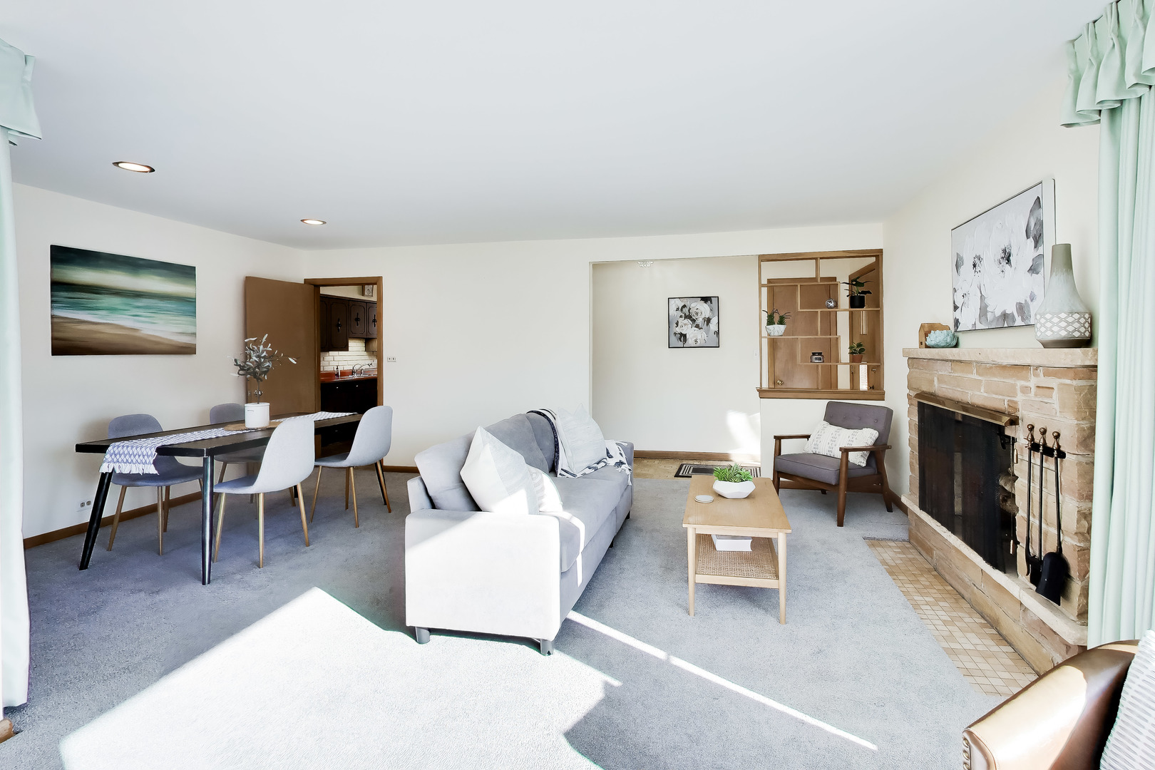 820 N Delphia Avenue