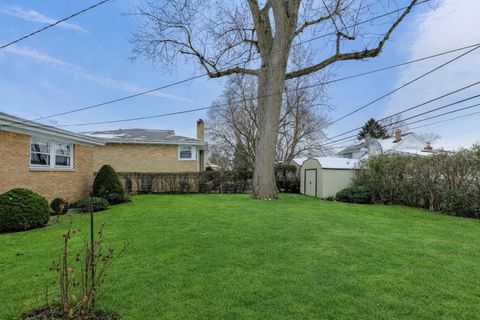 Tiny photo for 820 N Delphia Avenue, Park Ridge, IL 60068 (MLS # 12590721)