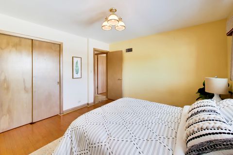 Tiny photo for 820 N Delphia Avenue, Park Ridge, IL 60068 (MLS # 12590721)