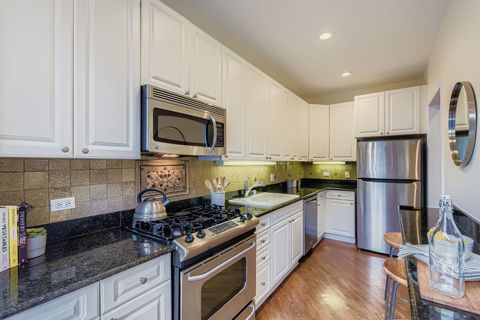 Tiny photo for 1510 N Dearborn Parkway #402, Chicago, IL 60610 (MLS # 12478909)