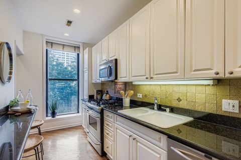 Tiny photo for 1510 N Dearborn Parkway #402, Chicago, IL 60610 (MLS # 12478909)