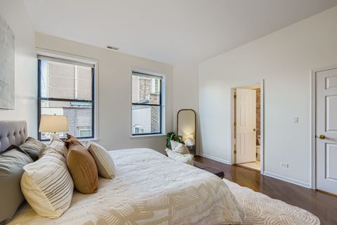 Tiny photo for 1510 N Dearborn Parkway #402, Chicago, IL 60610 (MLS # 12478909)