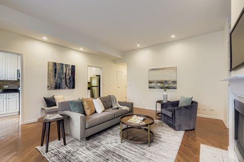 Tiny photo for 1510 N Dearborn Parkway #402, Chicago, IL 60610 (MLS # 12478909)