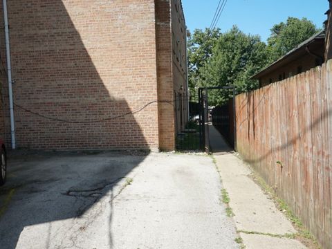 Tiny photo for 7249 N Hamilton Avenue #3C, Chicago, IL 60645 (MLS # 12632492)