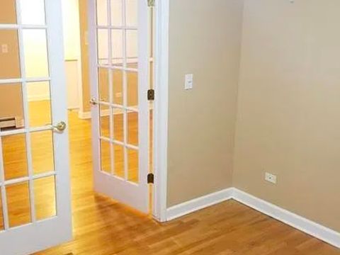 Tiny photo for 7249 N Hamilton Avenue #3C, Chicago, IL 60645 (MLS # 12632492)