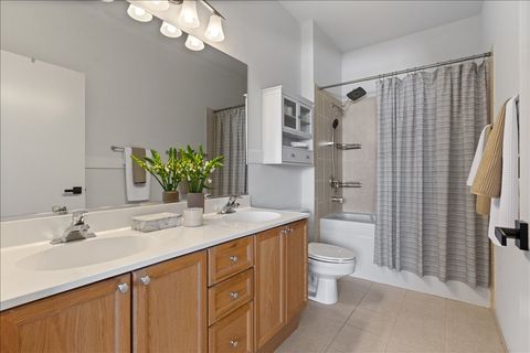 Tiny photo for 2045 W Concord Place #401, Chicago, IL 60647 (MLS # 12622153)