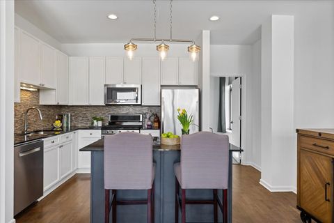 Tiny photo for 2045 W Concord Place #401, Chicago, IL 60647 (MLS # 12622153)
