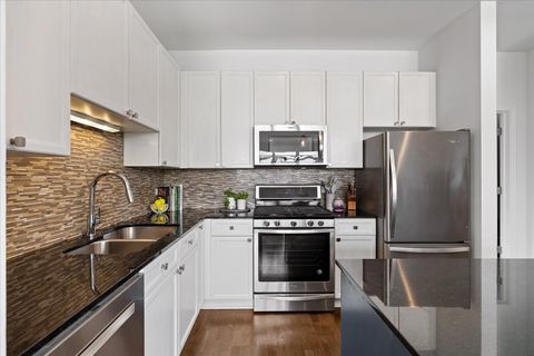 Tiny photo for 2045 W Concord Place #401, Chicago, IL 60647 (MLS # 12622153)