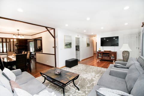 Tiny photo for 500 Redwood Lane, Schaumburg, IL 60193 (MLS # 12733676)