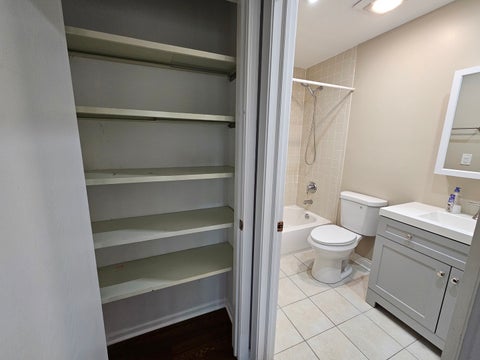 Tiny photo for 210 Redwood Court, Vernon Hills, IL 60061 (MLS # 12684306)