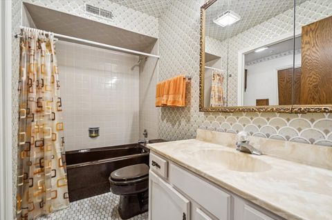 Tiny photo for 7601 N Lincoln Avenue #415, Skokie, IL 60077 (MLS # 12593378)