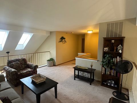 Tiny photo for 1478 W Sapphire Drive, Hoffman Estates, IL 60192 (MLS # 12537502)