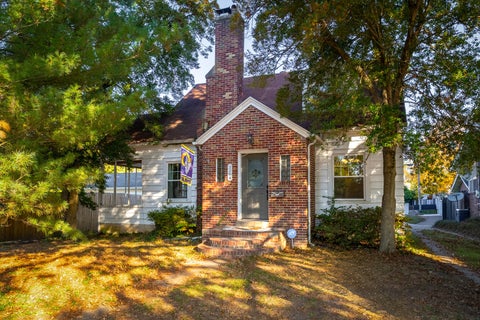 Tiny photo for 2204 Walnut Street, Murphysboro, IL 62966 (MLS # 12796567)