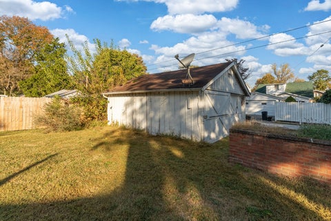 Tiny photo for 2204 Walnut Street, Murphysboro, IL 62966 (MLS # 12796567)