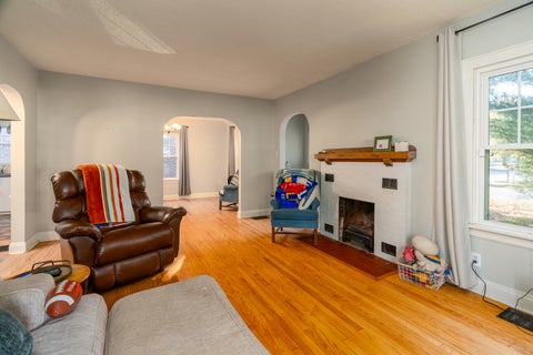 Tiny photo for 2204 Walnut Street, Murphysboro, IL 62966 (MLS # 12796567)