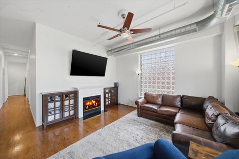 Tiny photo for 950 W Monroe Street #401, Chicago, IL 60607 (MLS # 12626565)