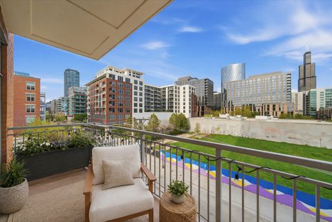 Tiny photo for 950 W Monroe Street #401, Chicago, IL 60607 (MLS # 12626565)