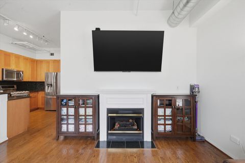 Tiny photo for 950 W Monroe Street #401, Chicago, IL 60607 (MLS # 12626565)