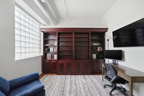 Tiny photo for 950 W Monroe Street #401, Chicago, IL 60607 (MLS # 12626565)