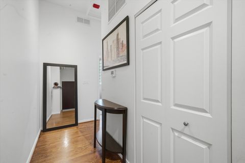 Tiny photo for 950 W Monroe Street #401, Chicago, IL 60607 (MLS # 12626565)