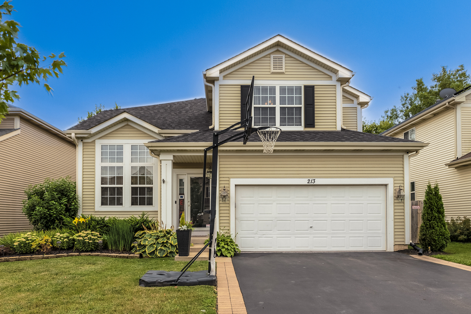 Volo, Illinois 60020, United States, 3 Bedrooms Bedrooms, ,3 BathroomsBathrooms,Residential,Contingent,193198