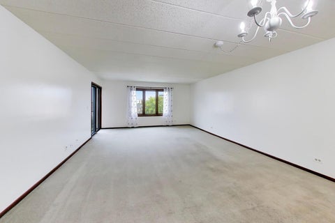 Tiny photo for 901 Center Street #403, Des Plaines, IL 60016 (MLS # 12748177)