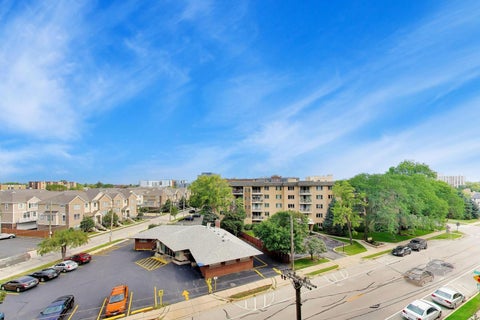 Tiny photo for 901 Center Street #403, Des Plaines, IL 60016 (MLS # 12748177)