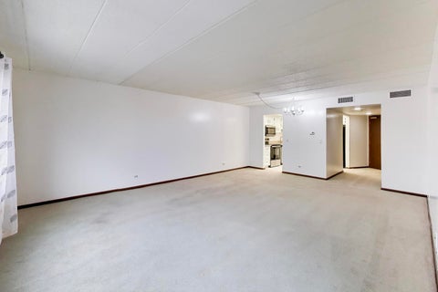 Tiny photo for 901 Center Street #403, Des Plaines, IL 60016 (MLS # 12748177)
